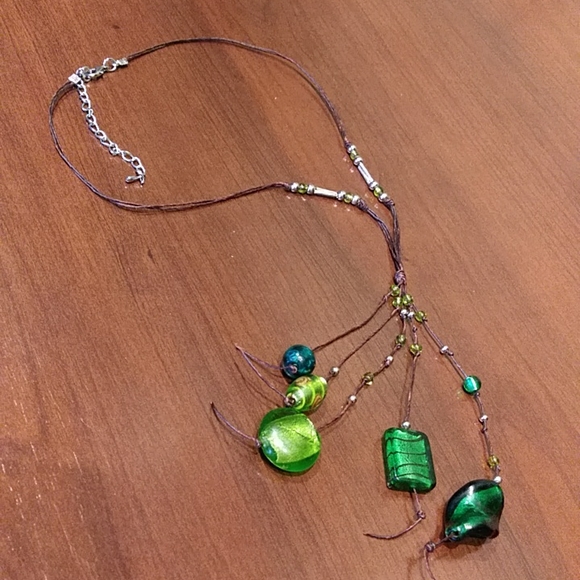 Handmade earrings and necklace set - Picture 3 of 5